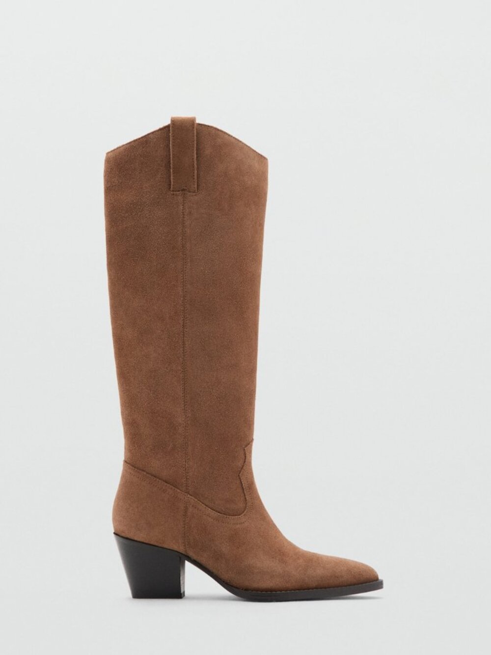 Heeled leather boots